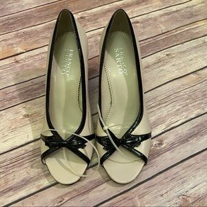 FRANCO SARTO Creme and Black trim Wedge Shoes Sz 7